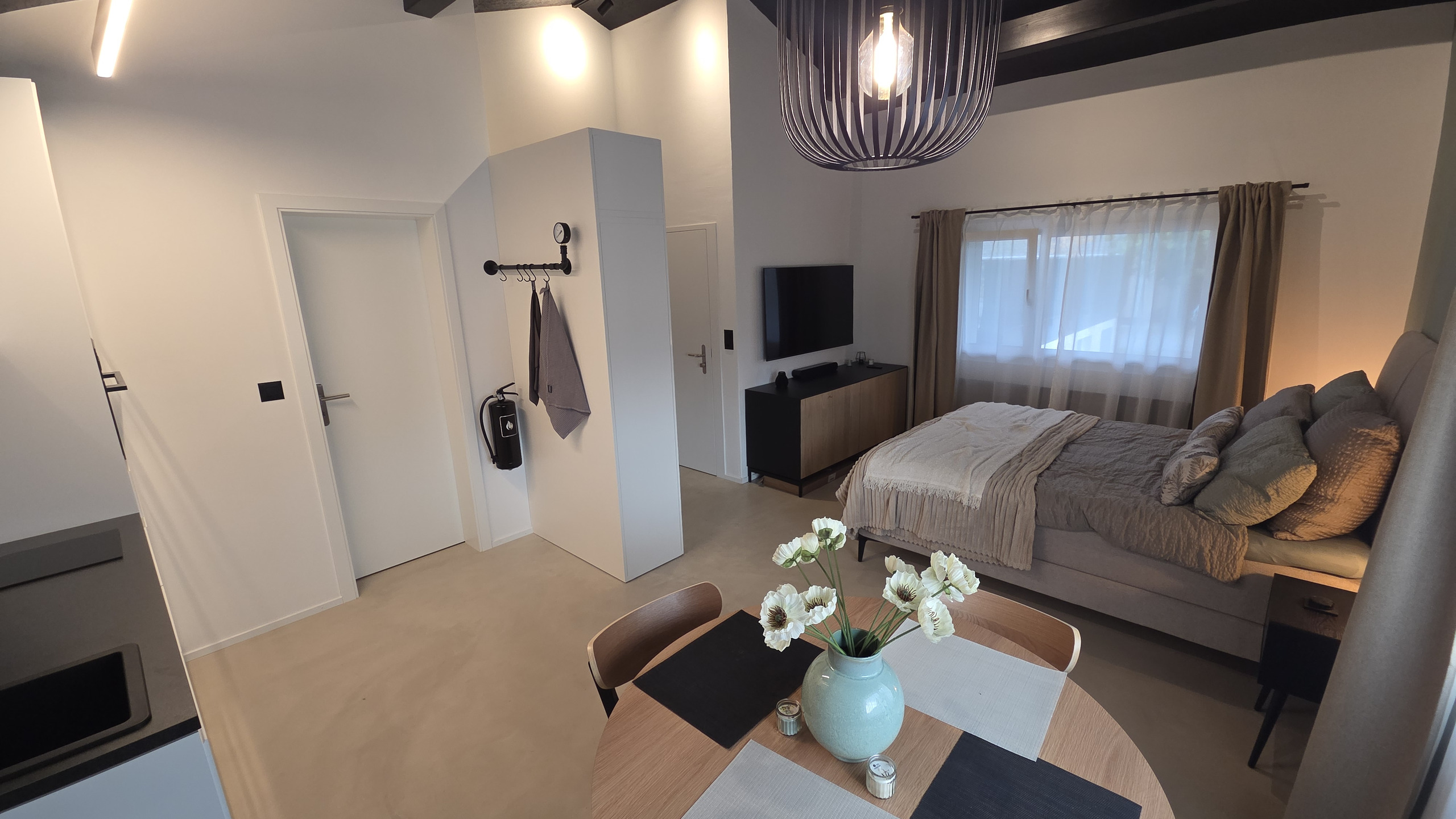 Wohn- und Schlafbereich im Apartment Maienweg 2 in Buchs SG